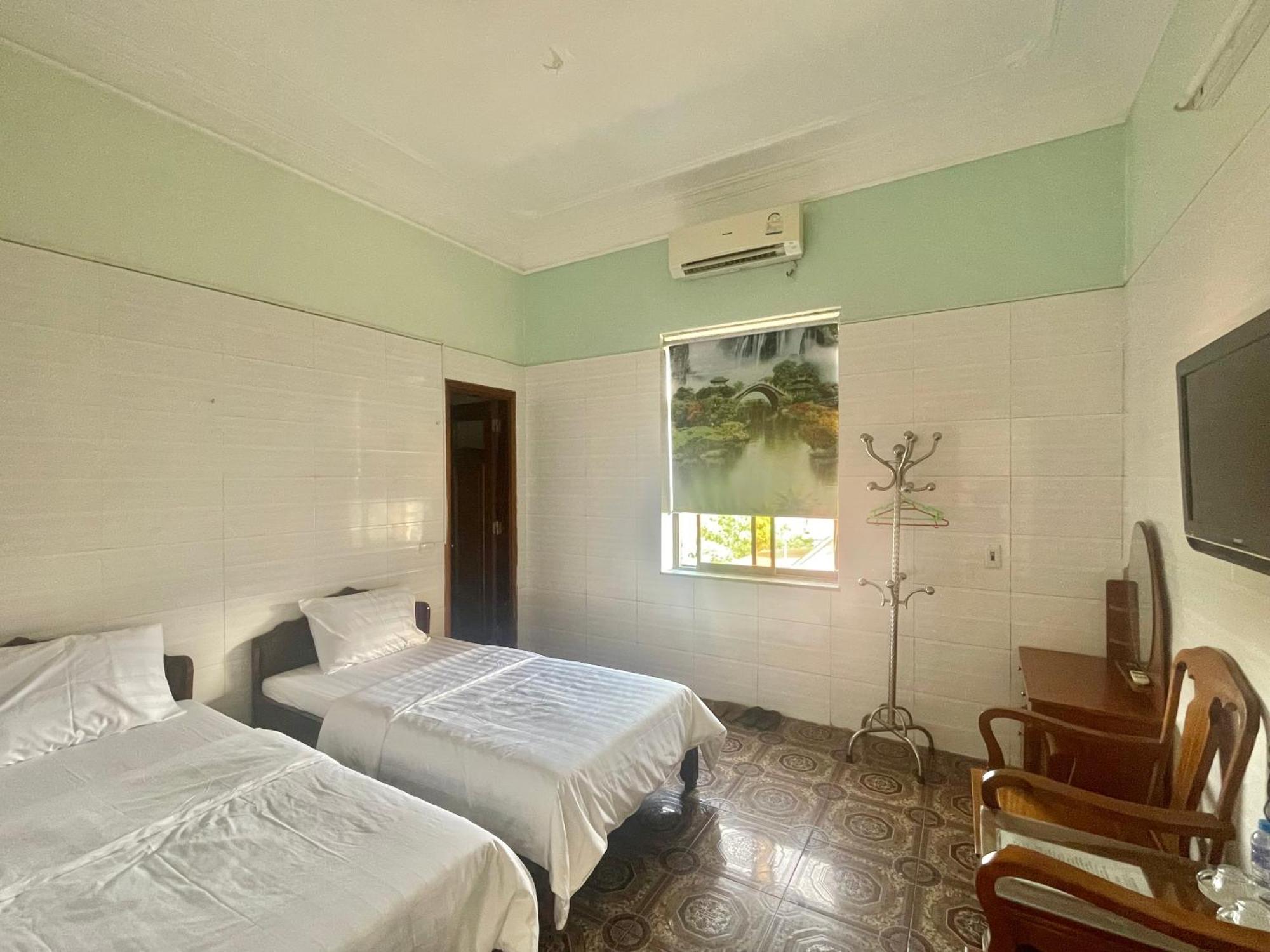 Bach Dai Dung Hotel Provinz Hà Tĩnh Exterior foto